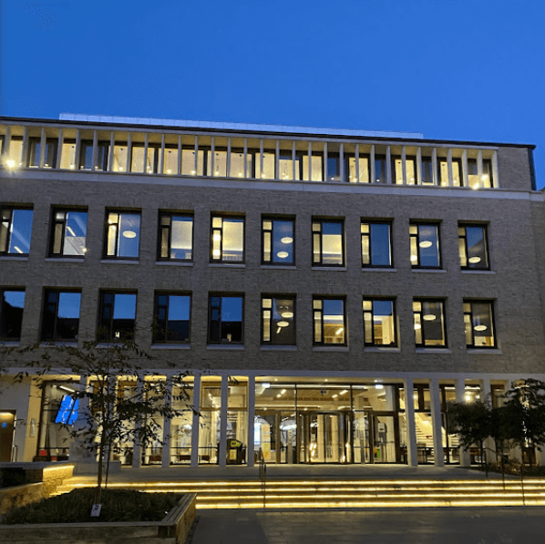 伦敦大学学院