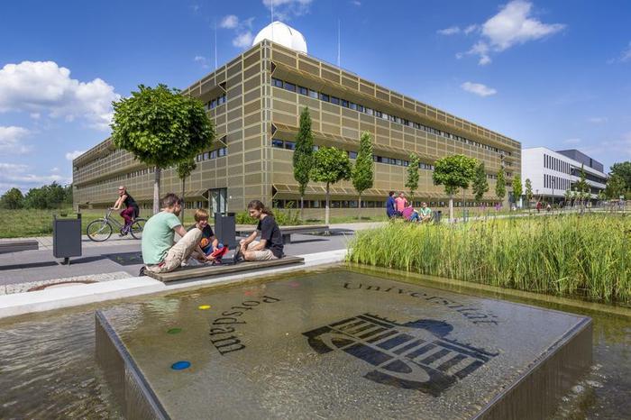 波茨坦大学在哪个城市