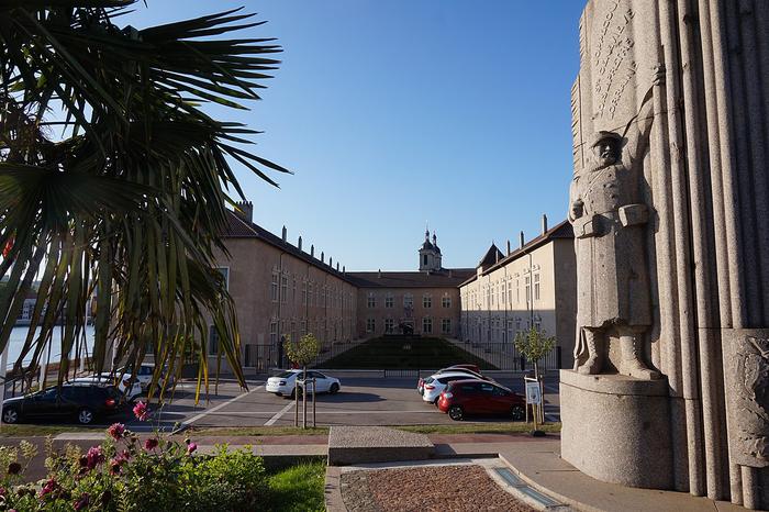 洛林大学QS世界大学排名多少