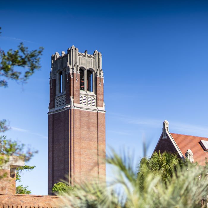 佛罗里达大学董事会批准给教职员工大幅涨薪